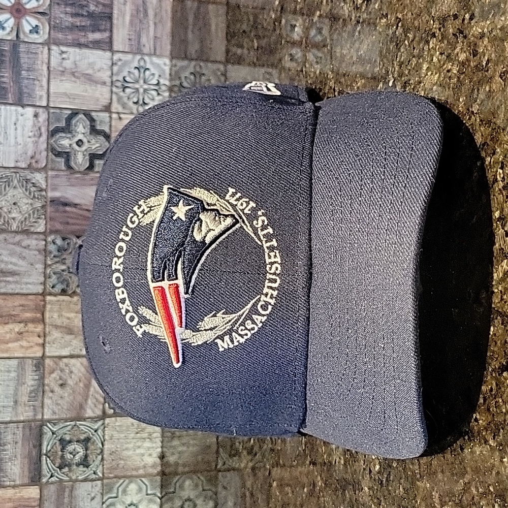 Vintage patriots      7 5/8 Authentic           100th anniversary of the NFL cap